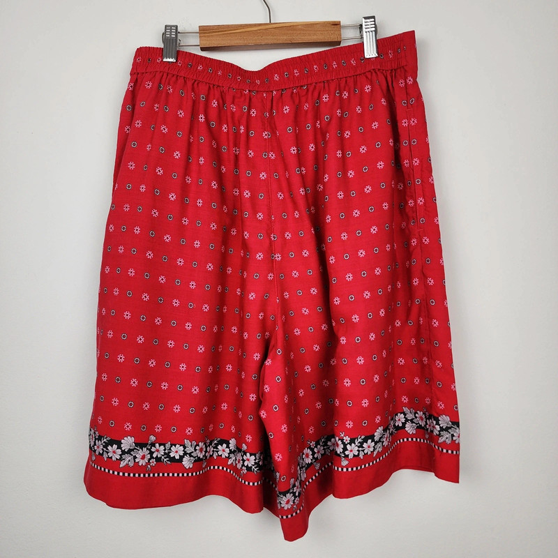 Liz Sport Vintage Red Floral Pleated Bermuda Wide Leg Shorts Knee-length Size 14 3