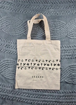 Tote bag Sézane “Icônes estivales”, marque: Sézane, état: Très bon état, 7,00 €, 8,05 € Protection acheteurs incluse