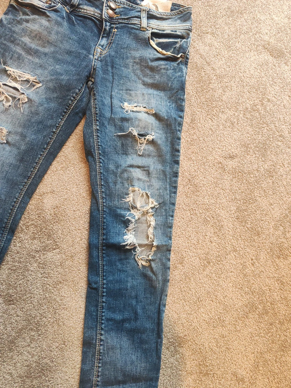 Neem een ​​bad Anoi Dicteren Ltb jeans low rise met scheuren - Vinted
