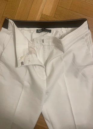 Pantalón blanco elástico de corte recto – básico elegante, brand: Zara, condizioni: Ottime, taglia: XL / IT 46 / EU 42, €11.00, €12.25 include la Protezione acquisti
