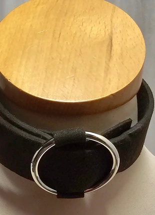 Zwarte gothic choker met grote ring , staat: Nieuw zonder prijskaartje, € 4,00, € 4,90 inclusief Kopersbescherming