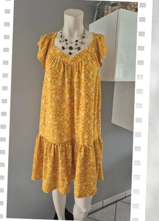 Robe courte d'été fleurie T38 Promod, merk: Promod, staat: Heel goed, maat: M / 38 / 10, € 6,00, € 7,00 inclusief Kopersbescherming