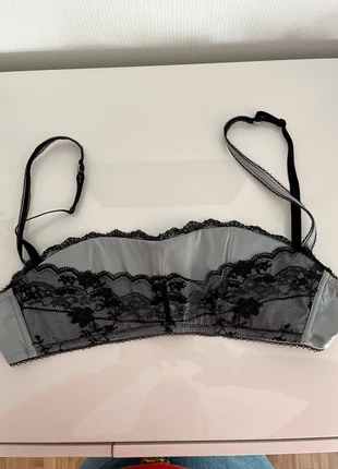 Soutien-gorge bandeau gris perle Aubade, merk: Aubade, staat: Nieuw zonder prijskaartje, maat: 75B, € 20,00, € 21,70 inclusief Kopersbescherming