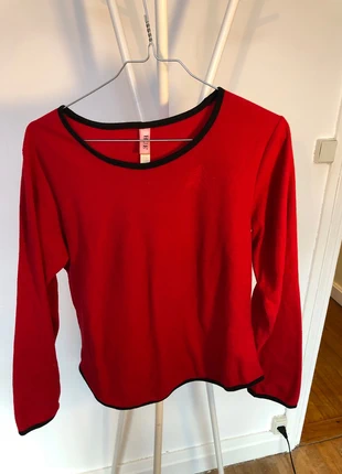 Haut femme rouge, marque: Hue, état: Très bon état, taille: S / 36 / 8, 2,00 €, 2,80 € Protection acheteurs incluse