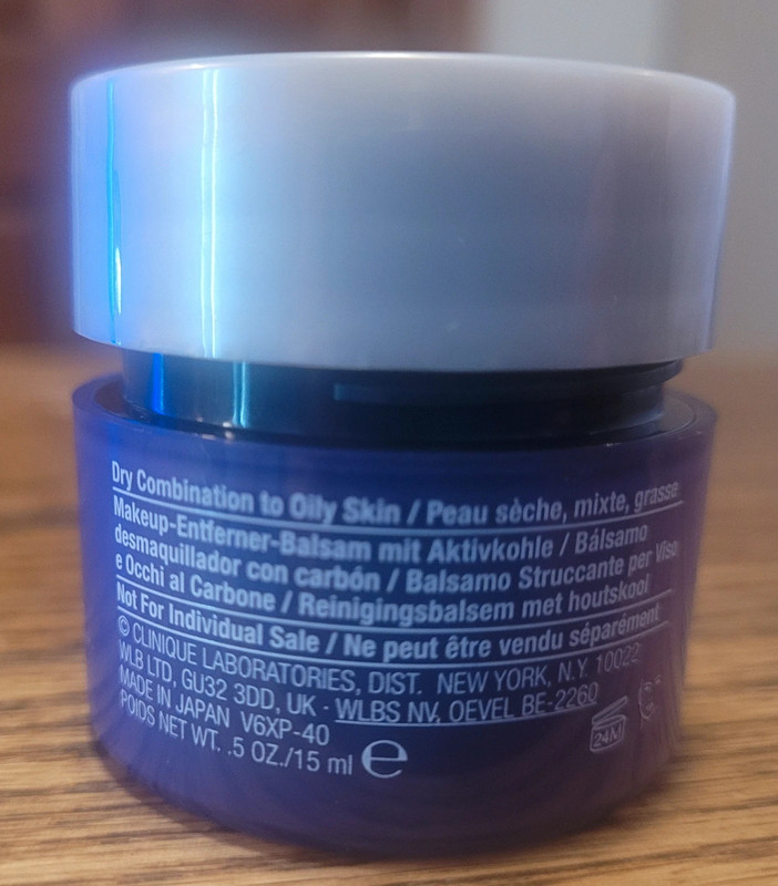 Clinique take the day off
charcoal cleansing balm .5oz 3