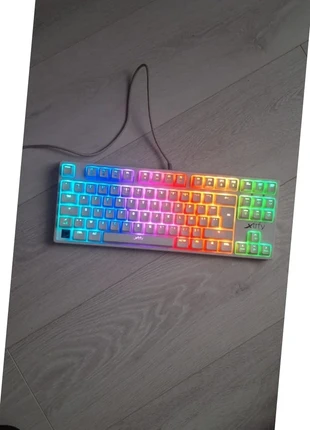 Clavier K4 rgb tkl : Compacité et Performances avec Éclairage RGB Personnalisable, merk: Xtrfy, staat: Heel goed, € 17,00, € 18,55 inclusief Kopersbescherming