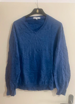 Pull Calvin Klein Bleu Taille L, marque: Calvin Klein, état: Très bon état, taille: L / 40 / 12, 10,00 €, 11,20 € Protection acheteurs incluse