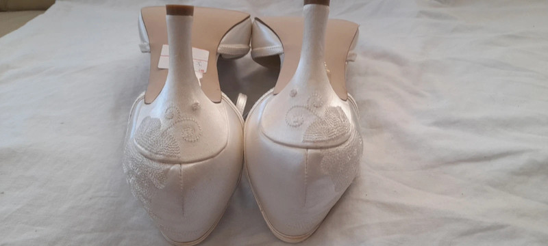 Bridal Shoes Design Shades 5