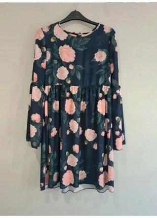 Vestido primaveral fluido vuelo peplum gasa estampado floral volantes mangas espalda escotada, marca: Boutique Parisienne, estado: Muito bom, tamanho: M / 38 / 10, €14.00, €15.40 inclui Proteção do Comprador