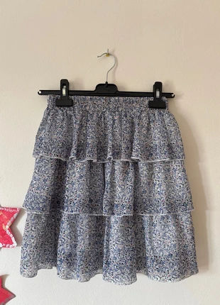 Jupe à volant bleue cache cache, marque: Cache Cache, état: Très bon état, taille: S / 36 / 8, 5,00 €, 5,95 € Protection acheteurs incluse