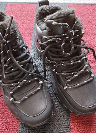 Ténis pretos tamanho 37, Seaside (Novo com etiqueta), marque: SeaSide, état: Neuf avec étiquette, taille: 37, 12,00 €, 13,30 € Protection acheteurs incluse