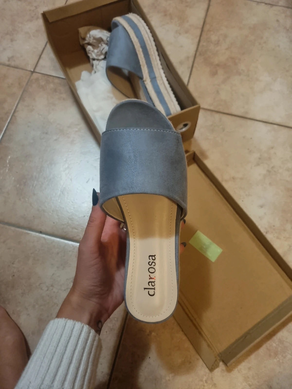 Claquette Clarosa bleu ciel Vinted