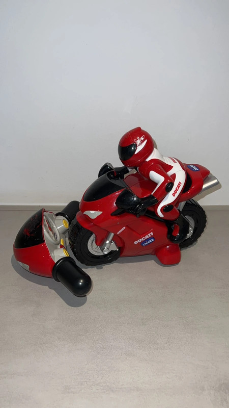 Moto Ducati 1198 - Télécommandée - Rouge - CHICCO