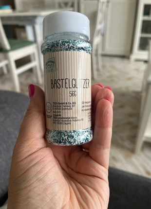 Bastel Glitzer blau, marque: Tedi, état: Très bon état, 1,50 €, 2,28 € Protection acheteurs incluse