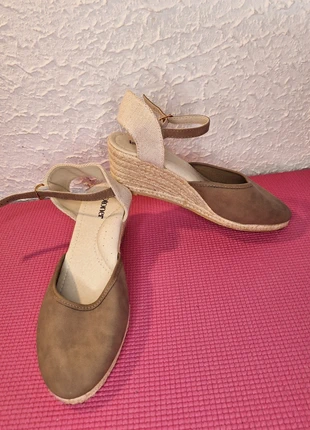 Espadrilles compensées Isotoner Neuves T.40 Marron Taupe, brand: Isotoner, condizioni: Nuovo con cartellino, taglia: 40, €28.00, €30.10 include la Protezione acquisti