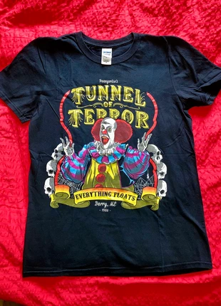 IT Merch T-Sirt 🎈, marque: Gildan, état: Très bon état, taille: S, 13,00 €, 14,35 € Protection acheteurs incluse