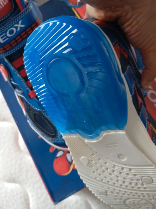 Baskets Geox Marvel spiderman taille 38 - photo numéro 7