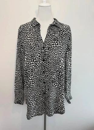 Blouse imprimé cœurs Fabienne Chapot – taille 40 – noir et blanc – super état, brand: Fabienne Chapot, condizioni: Ottime, taglia: L / IT 44 / EU 40, €40.00, €42.70 include la Protezione acquisti