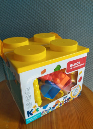 Blocs de construction pour enfants – Boîte jaune avec poignée, marke: Kids, zustand: Sehr gut, größe: Einheitsgröße, 10,00 €, 11,20 € beinhaltet Vinted-Käuferschutz Pro