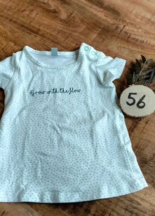 Wit groen tshirt van newborn, marque: New Born, état: Très bon état, taille: 1-3 mois / 56 cm, 2,00 €, 2,80 € Protection acheteurs incluse