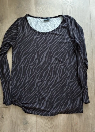 Longsleeve, merk: Janina, staat: Goed, maat: M / 38 / 10, € 1,00, € 1,75 inclusief Kopersbescherming