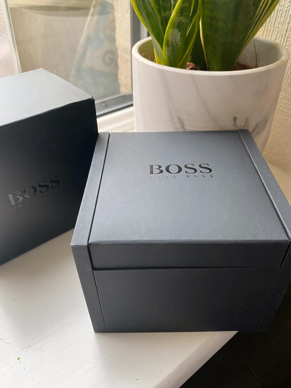 Hugo boss sale watch box