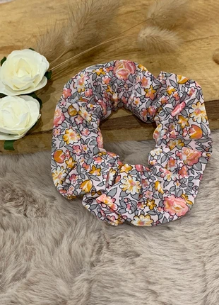 Chouchou corail et gris motif fleuri, marca: Fait Main, estado: Muy bueno, 4,00 €, 4,90 € Protección al comprador Pro incluida