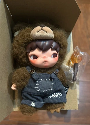 Popmart - Hirono Living Wild-Fight, brand: POPMART, condizioni: Nuovo con cartellino, taglia: Prematuri, fino a 44 cm, €29.99, €32.19 include la Protezione acquisti