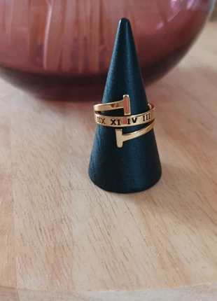 Bague neuve en acier inoxydable doré chiffres romains tendance casual, marque: Tendance, état: Neuf sans étiquette, taille: 16,9 mm, 5,00 €, 5,95 € Protection acheteurs incluse