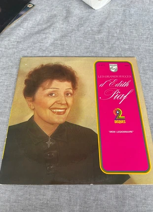 33t Edith Piaf « les grands succès », zustand: Sehr gut, 5,00 €, 5,95 € beinhaltet Vinted-Käuferschutz Pro