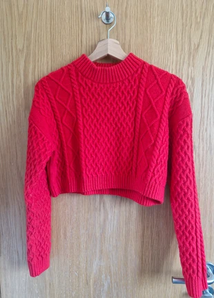 Vibrant Cropped Red Cable Knit Sweater - Size M, brand: H&M, condition: Very good, size: M / 38 / 10, €3.00, €3.85 includes Buyer Protection