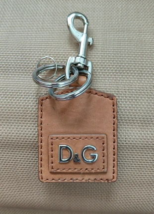 Porte-clés / badge holder Dolce Gabana – style streetwear, marca: Dolce & Gabbana, estado: Bom, €15.00, €16.45 inclui Proteção do Comprador