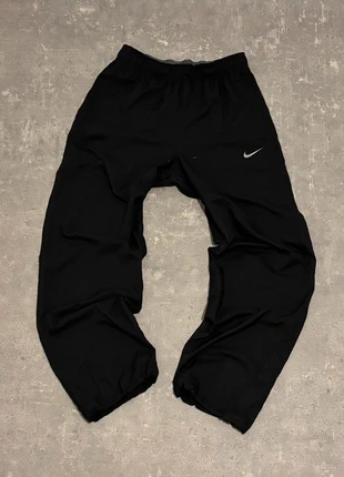 Jogging Nike noir coupe large homme taille S, merk: Nike, staat: Heel goed, maat: S, € 15,00, € 16,45 inclusief Kopersbescherming