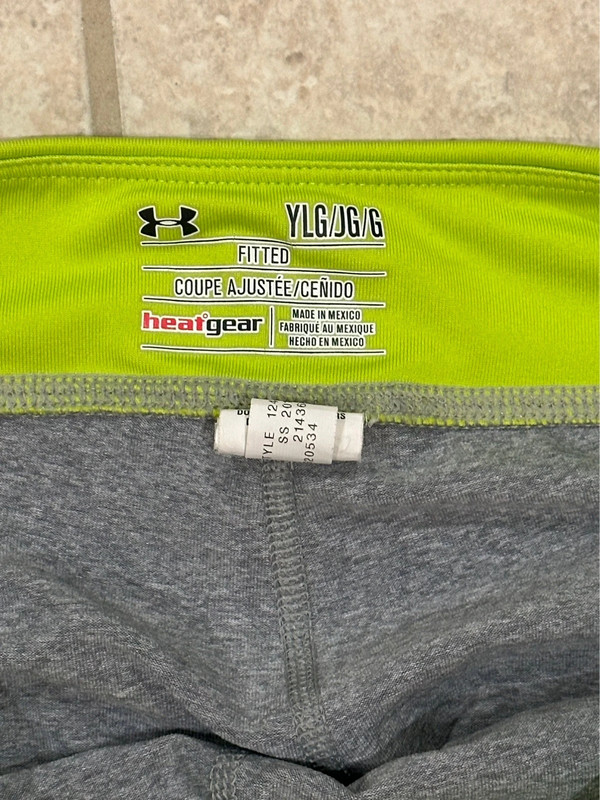 Cropped sports leggings youth large from Under Armour 2