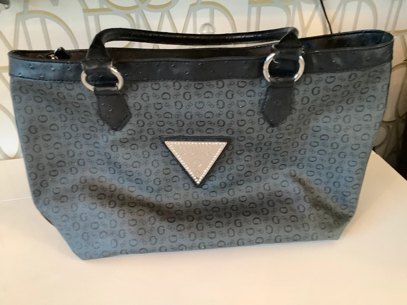 Black and grey guess bag hotsell