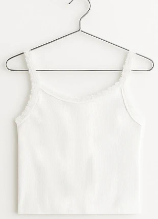 White Ribbed Lace-Trim Tank 🤍, marque: Local, état: Très bon état, taille: S / 36 / 8, 6,00 €, 7,00 € Protection acheteurs incluse