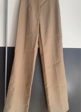 Pantalon droit beige-brun, marque: Primark, état: Bon état, taille: S / 36 / 8, 4,50 €, 5,43 € Protection acheteurs incluse