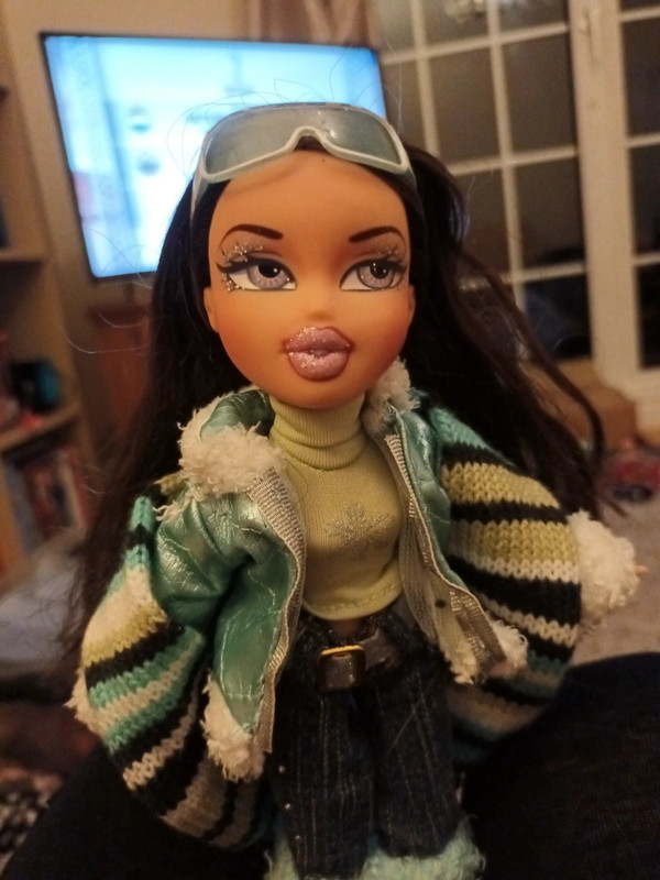 Bratz Dana Sashas full outfit wintertime wonderland Vinted