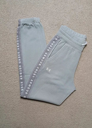 Jogging Under Armour XS Survetement Gris Vintage Retro Old Money Y2k, marque: Under Armour, état: Très bon état, taille: XS / 34 / 6, 25,00 €, 26,95 € Protection acheteurs (Pro) incluse