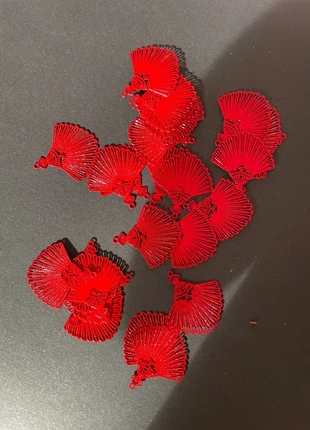 Lot de pièces filigranes pour fabrication bijoux, staat: Nieuw zonder prijskaartje, maat: Universeel, € 2,50, € 3,33 inclusief Kopersbescherming