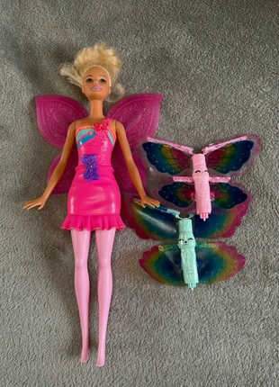 Barbie Fée Rose avec Grandes Ailes Papillon et Ailes Supplémentaires, marke: Mattel, zustand: Sehr gut, größe: 3 Jahre / 98, 6,00 €, 7,00 € inklusive Vinted-Käuferschutz
