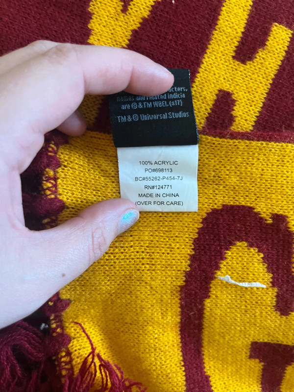 Maroon yellow Gryffindor Harry Potter scarf 5