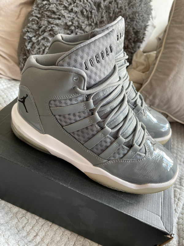Jordan max aura cool grey sales