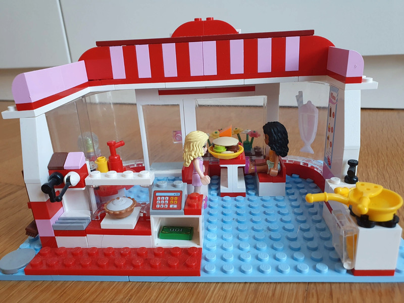 LEGO FRIENDS: City Park Cafe (3061) complete set with manual