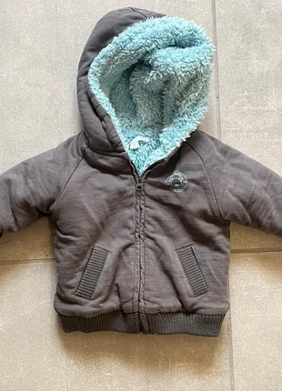 Veste chaude, merk: Kimbaloo, staat: Heel goed, maat: 1-3 maanden / 56 cm, € 2,50, € 3,33 inclusief Kopersbescherming
