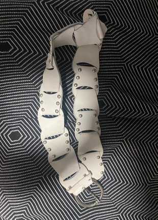 White faux leather belt, brand: Vintage Dressing, condition: Good, size: Adjustable, £5.00, £5.95 includes Buyer Protection