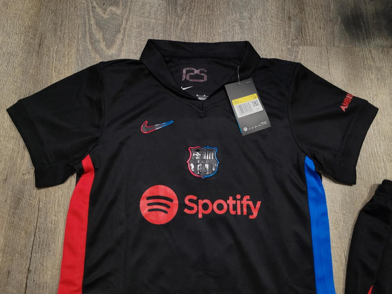 Lamine yamal Kinder trikot FC Barcelona FuBball 24/25 Trikot Set | Vinted