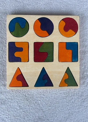 Puzzle emporte pièces en bois avec formes 18 pièces, état: Très bon état, 4,00 €, 4,90 € Protection acheteurs incluse