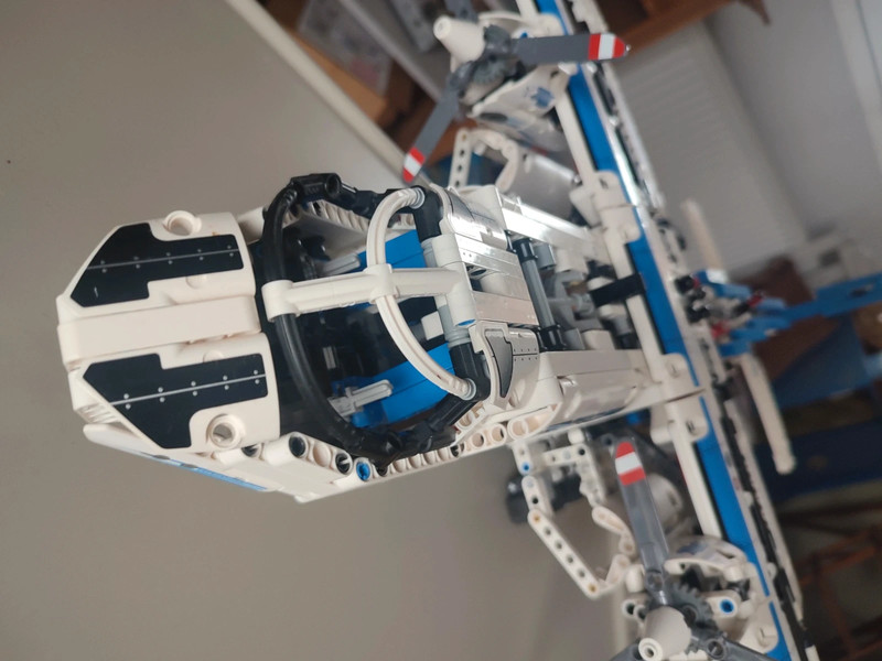 LEGO Technic - L'avion cargo - 42025 - lego