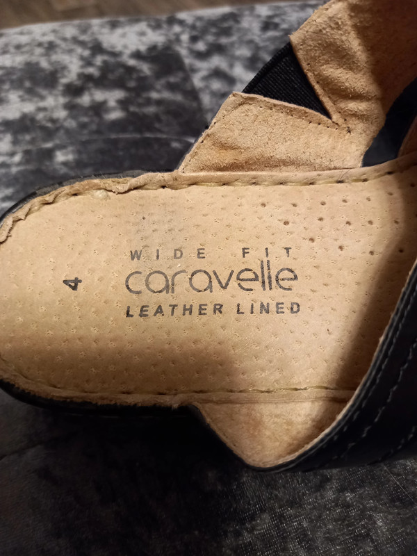 Caravelle wide cheap fit sandals